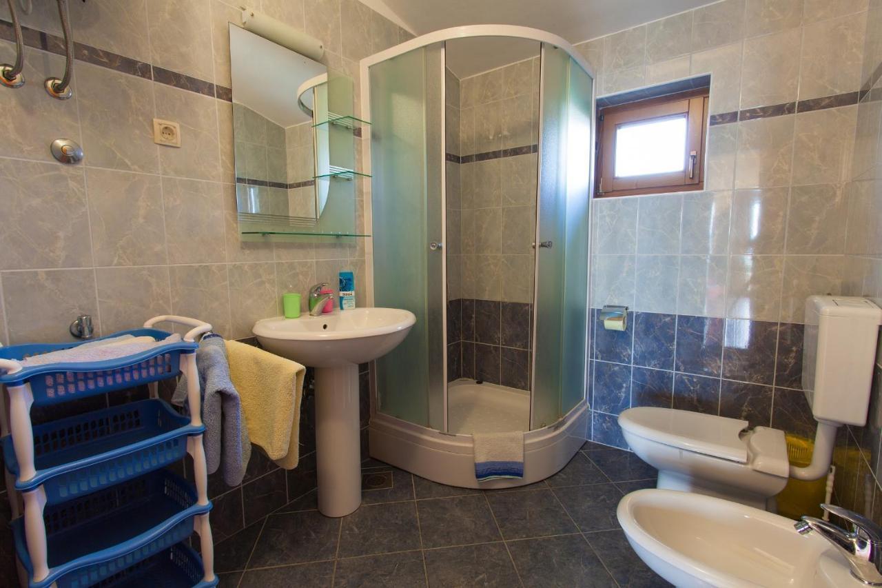 Apartman Vjekoslav 克尔克 外观 照片